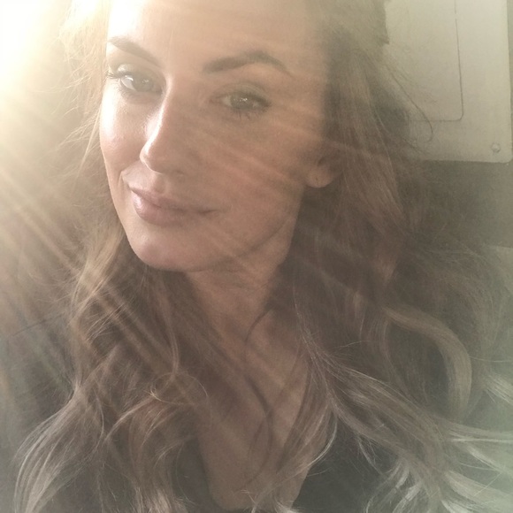 WELCOME TO MY CLOSET - Picture 4 of 10